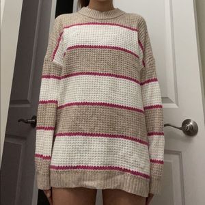 Stripped sweater that is comfortable and loose